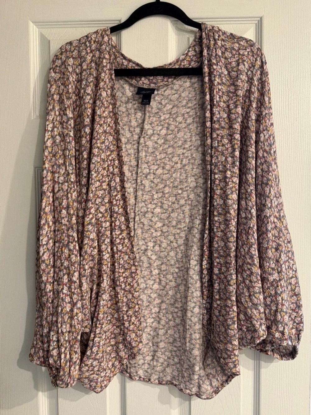 Daytrip Floral Lavender Gray Open-Front Knit Shrug - Picture 4 of 4